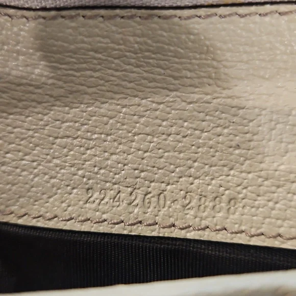 Gucci Signature Monogram Long Wallet - Picture 4 of 9